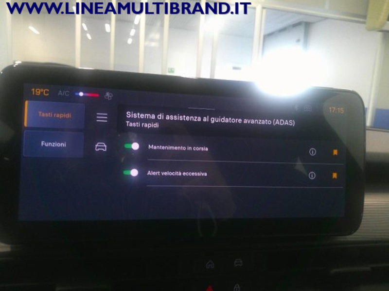 Jeep Avenger nuova a Piacenza (16)