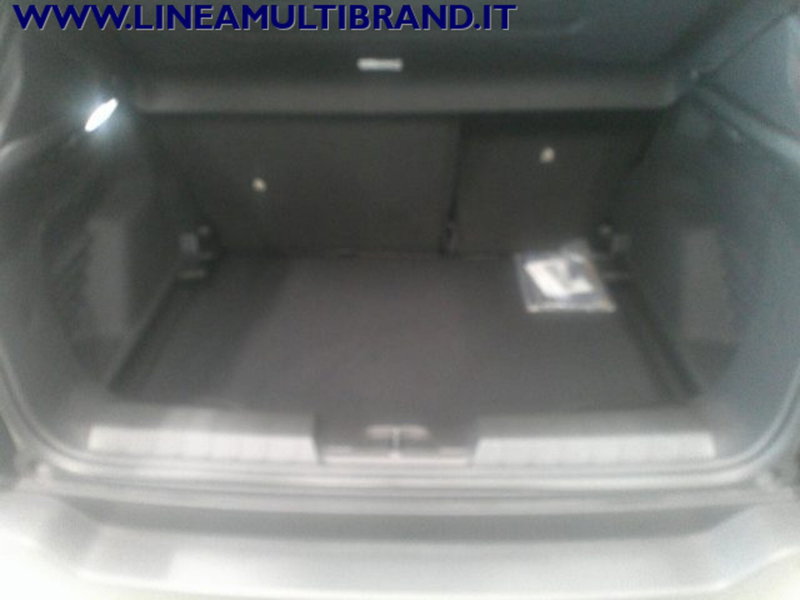 Jeep Avenger nuova a Piacenza (7)