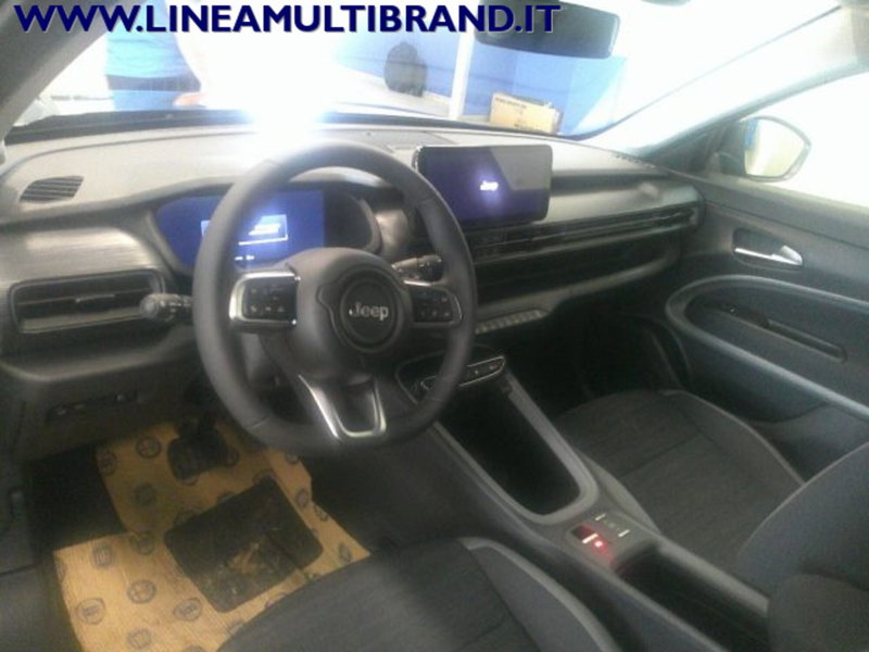 Jeep Avenger nuova a Piacenza (9)