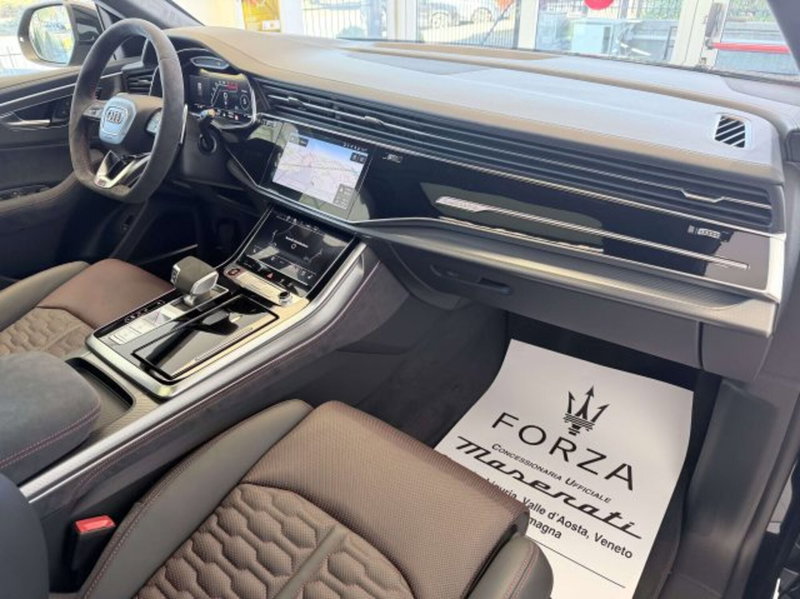 Audi RS Q8 nuova a Torino (10)