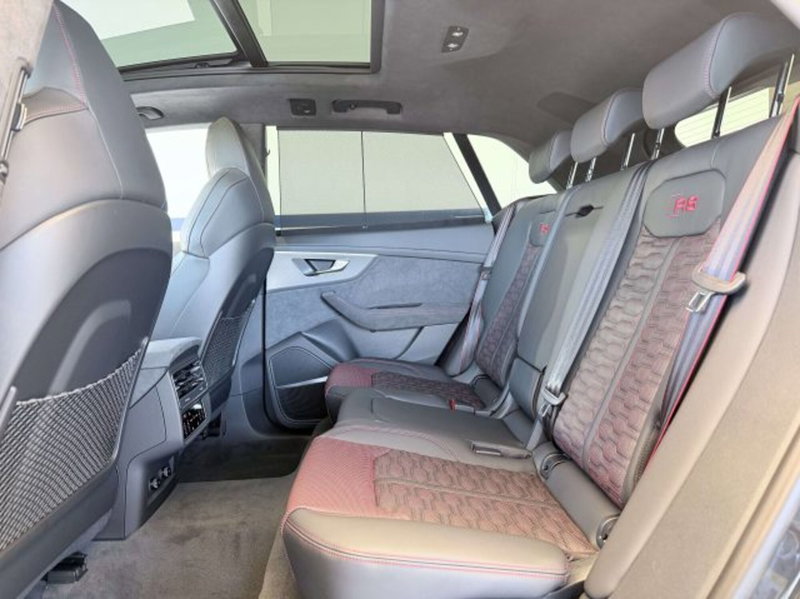 Audi RS Q8 nuova a Torino (11)