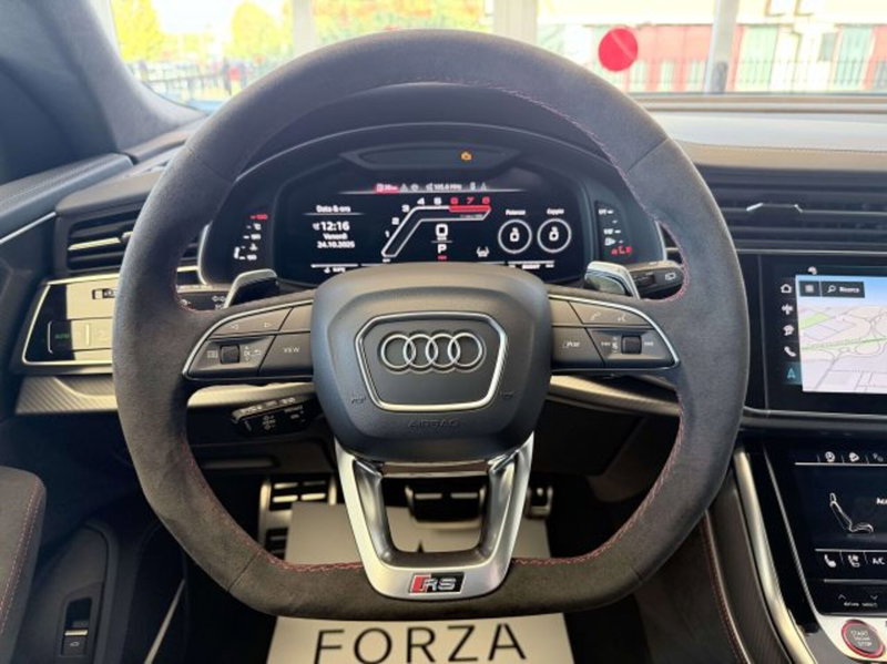 Audi RS Q8 nuova a Torino (6)