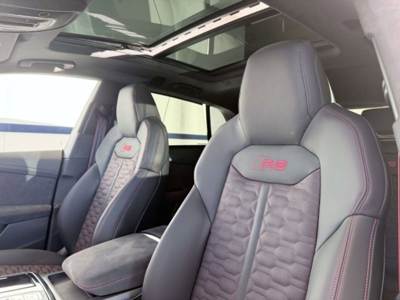 Audi RS Q8 nuova a Torino (8)