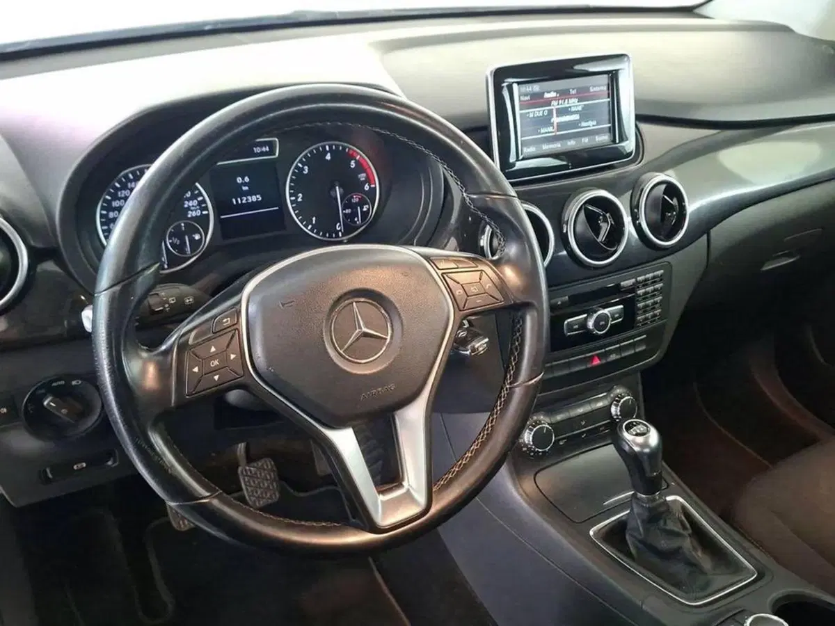 Mercedes-Benz Classe B usata a Torino (12)