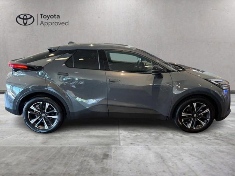 Toyota Toyota C-HR nuova a Vercelli (13)