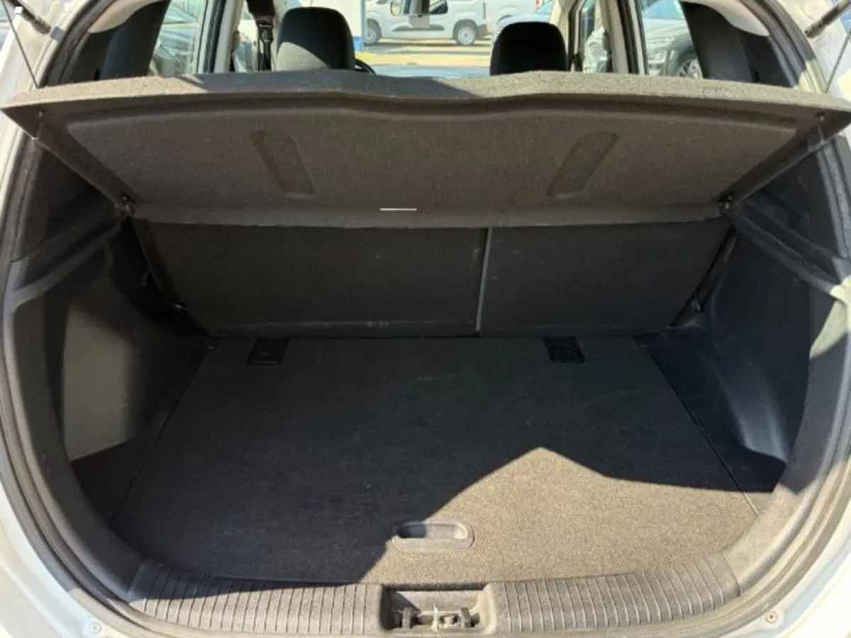 Hyundai ix20 usata a Lucca (10)