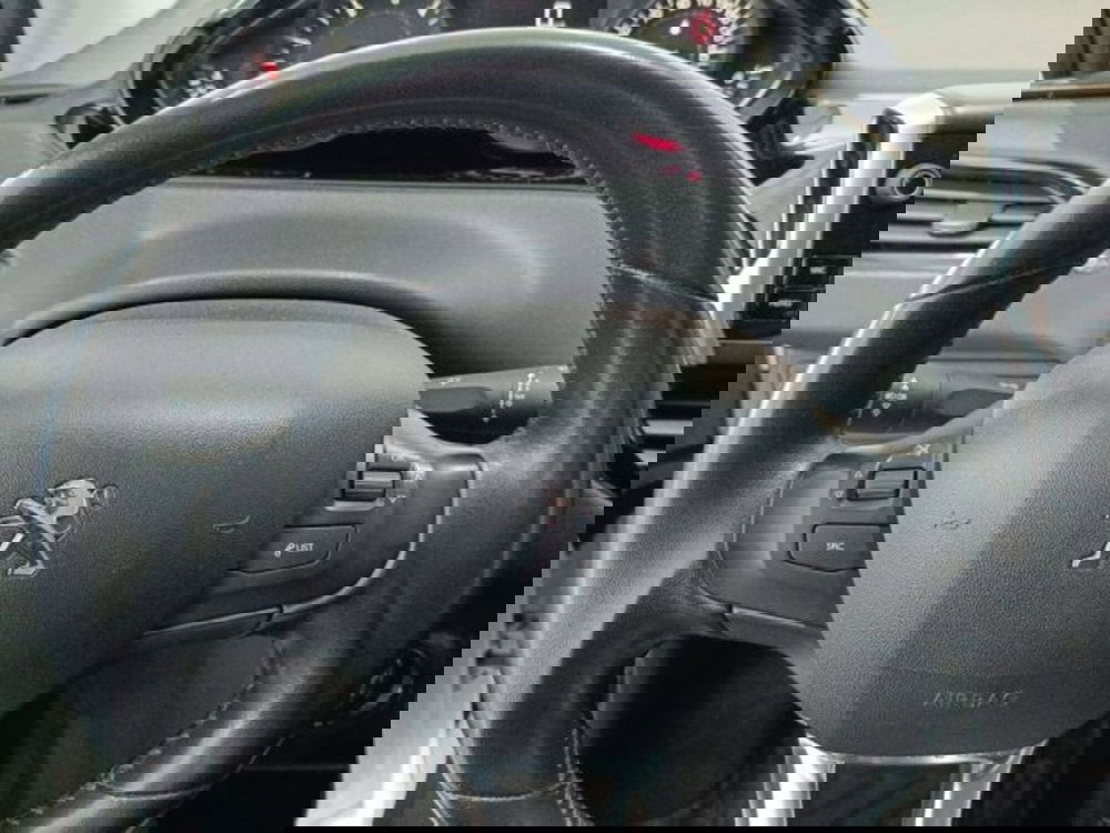 Peugeot 208 usata a Catania (18)