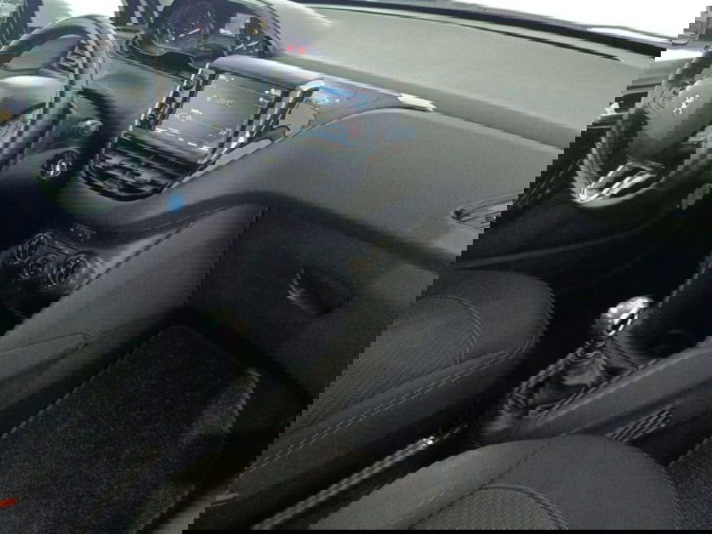 Peugeot 208 usata a Catania (9)