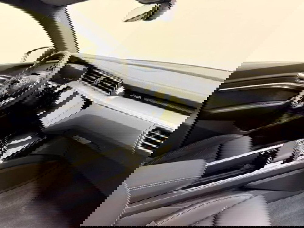 Audi Q8 Sportback nuova a Treviso (3)