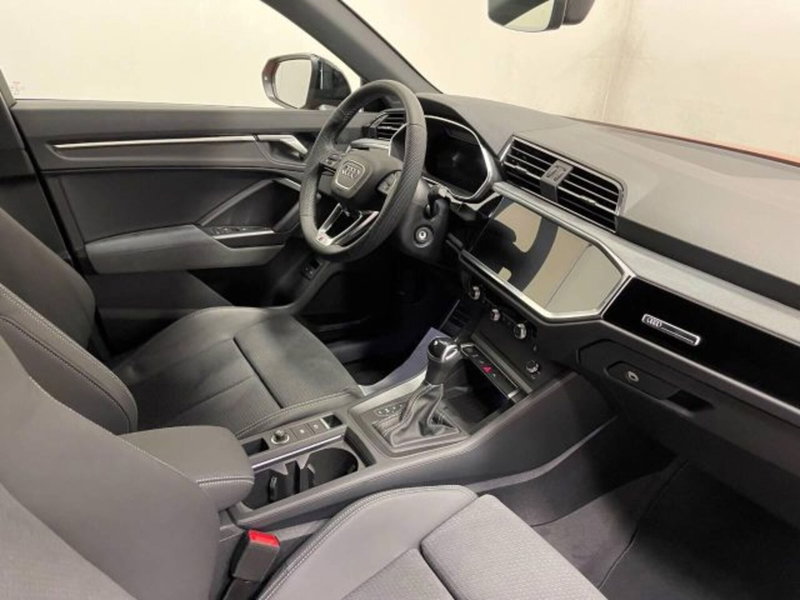 Audi Q3 Sportback nuova a Treviso (5)