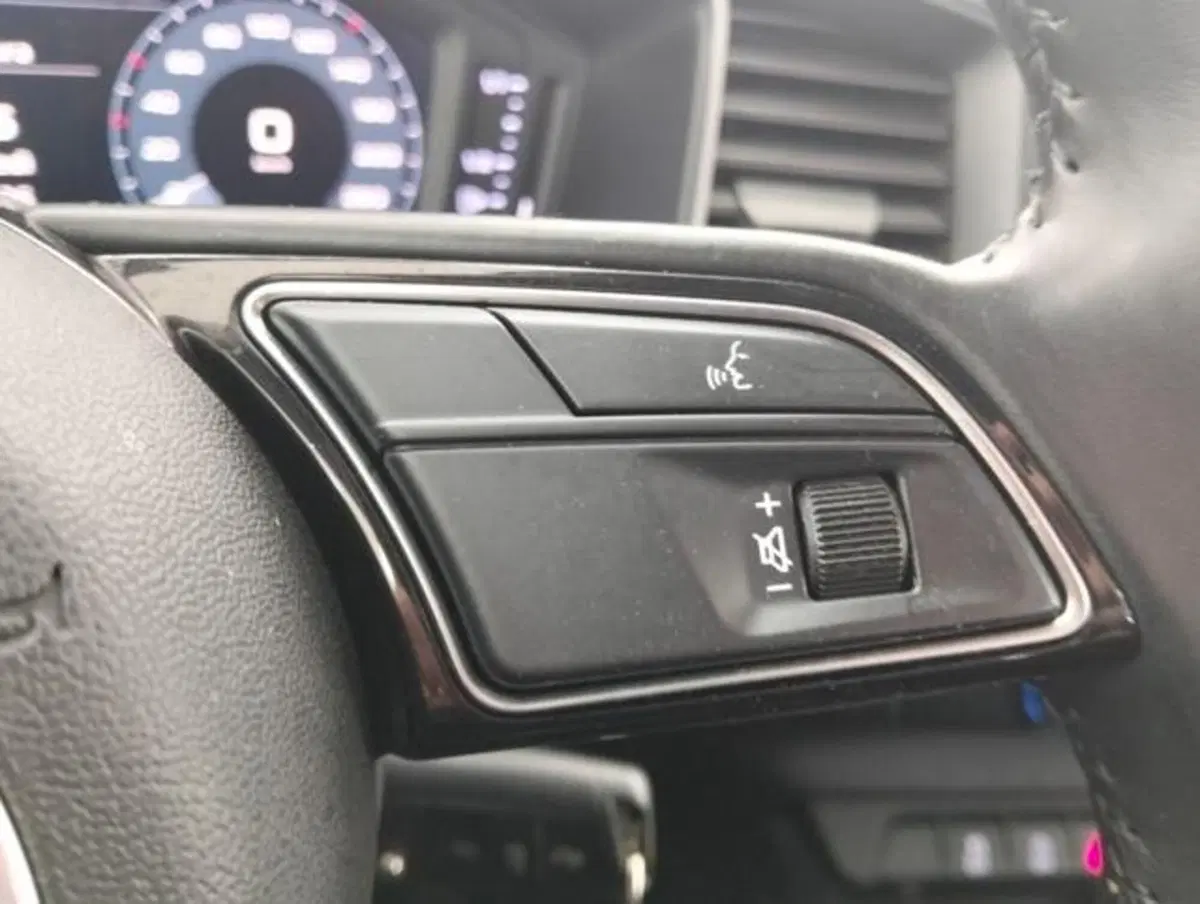 Audi A1 Sportback usata a Como (11)