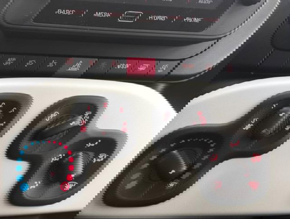 Fiat Panda Cross usata a Como (16)