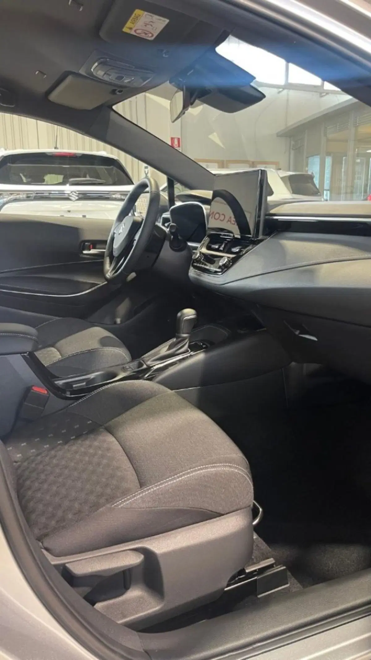 Suzuki Swace nuova a Novara (12)
