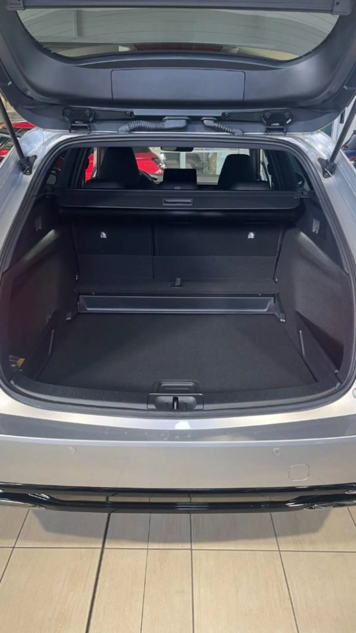 Suzuki Swace nuova a Novara (16)