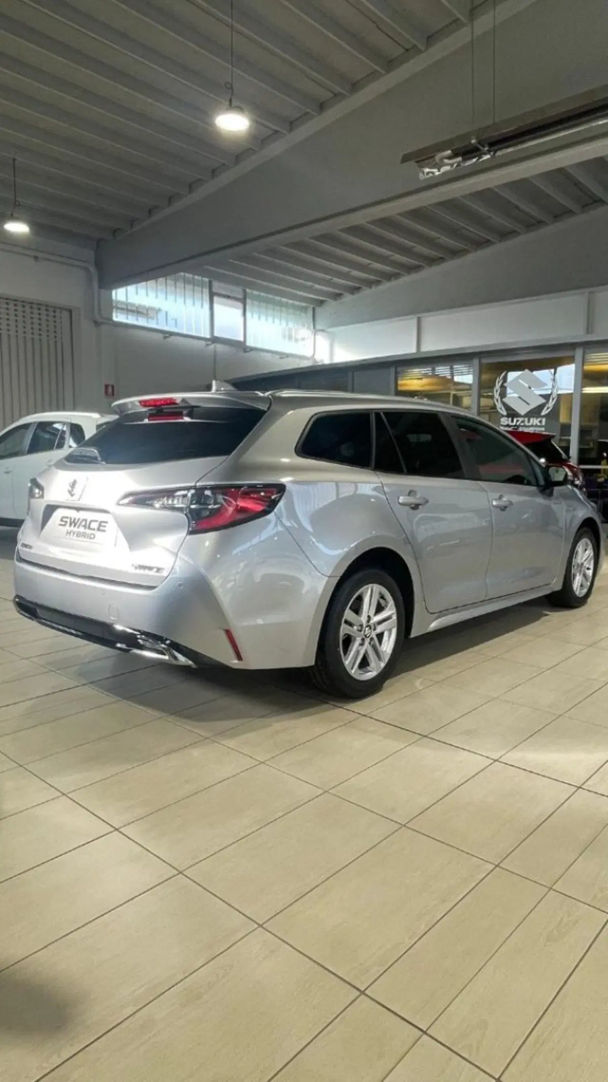 Suzuki Swace nuova a Novara (5)
