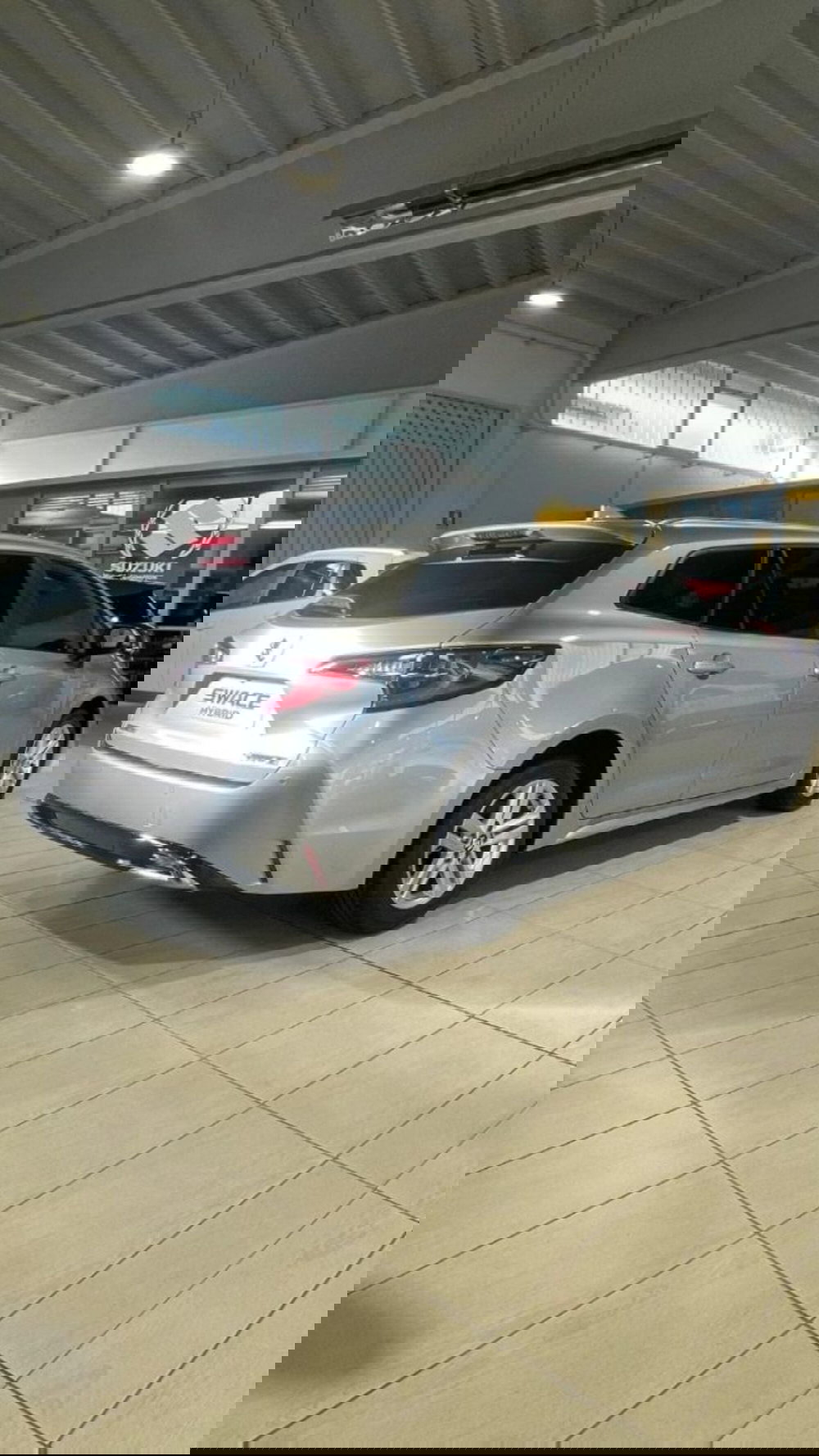 Suzuki Swace nuova a Novara (5)