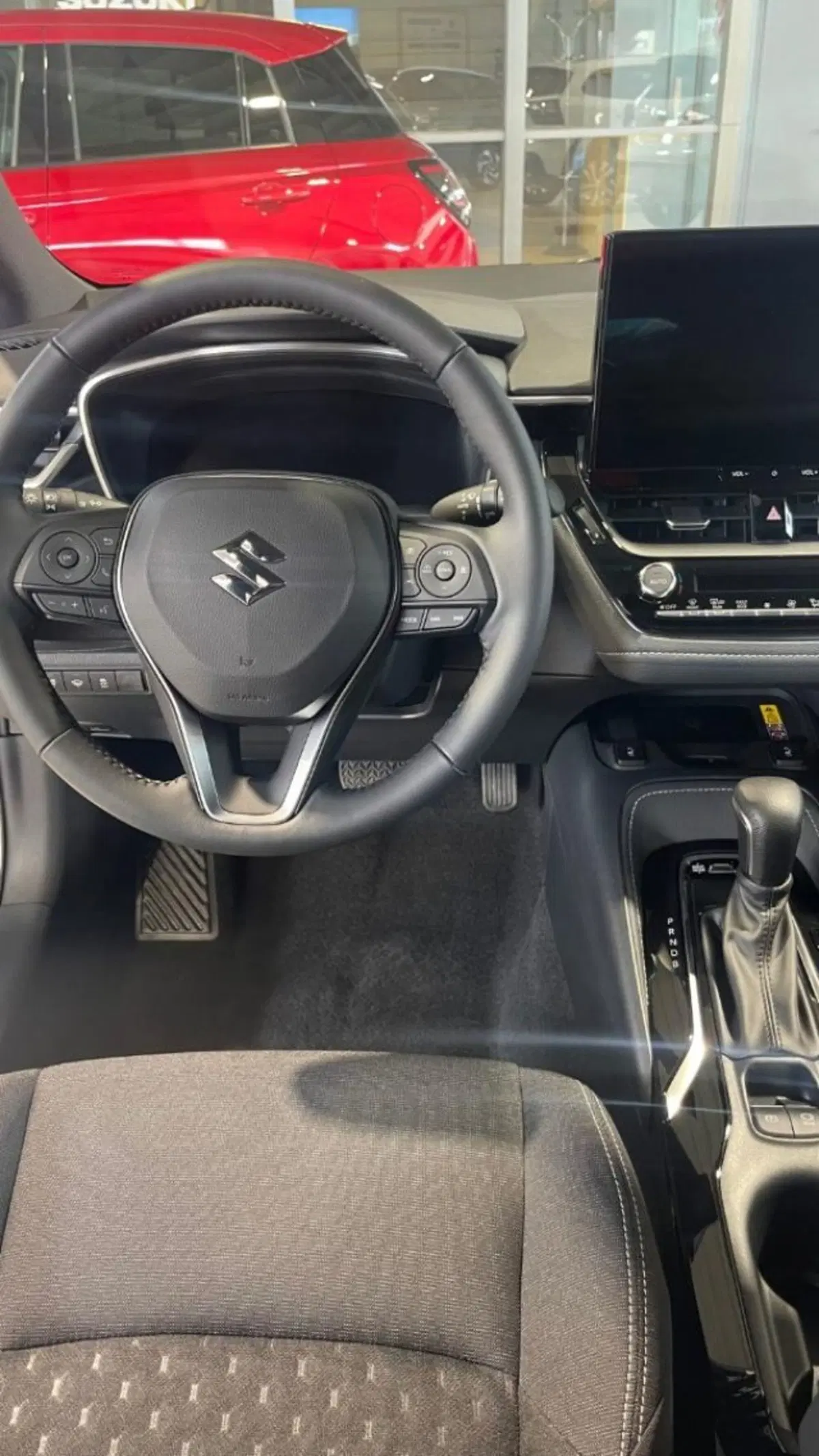 Suzuki Swace nuova a Novara (9)