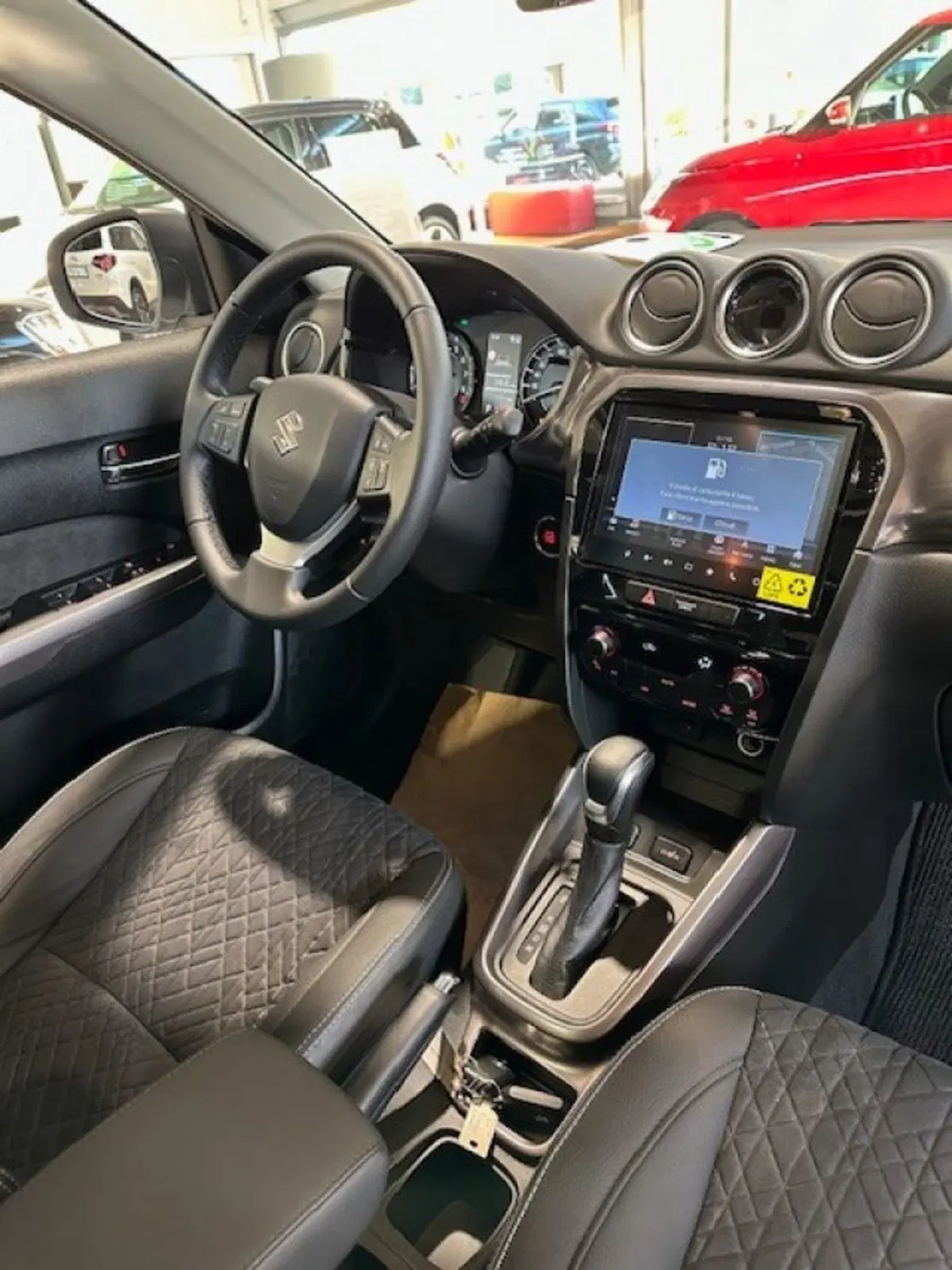 Suzuki Vitara nuova a Novara (8)
