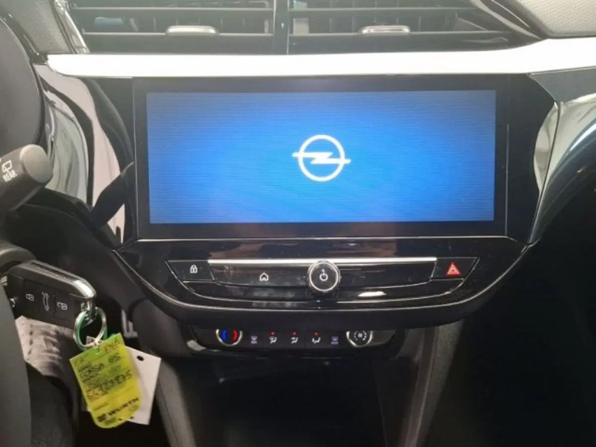 Opel Corsa nuova a Ancona (19)