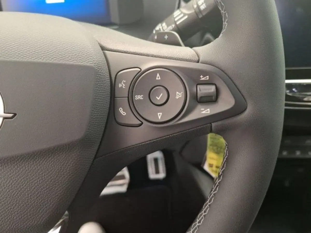 Opel Corsa nuova a Ancona (20)