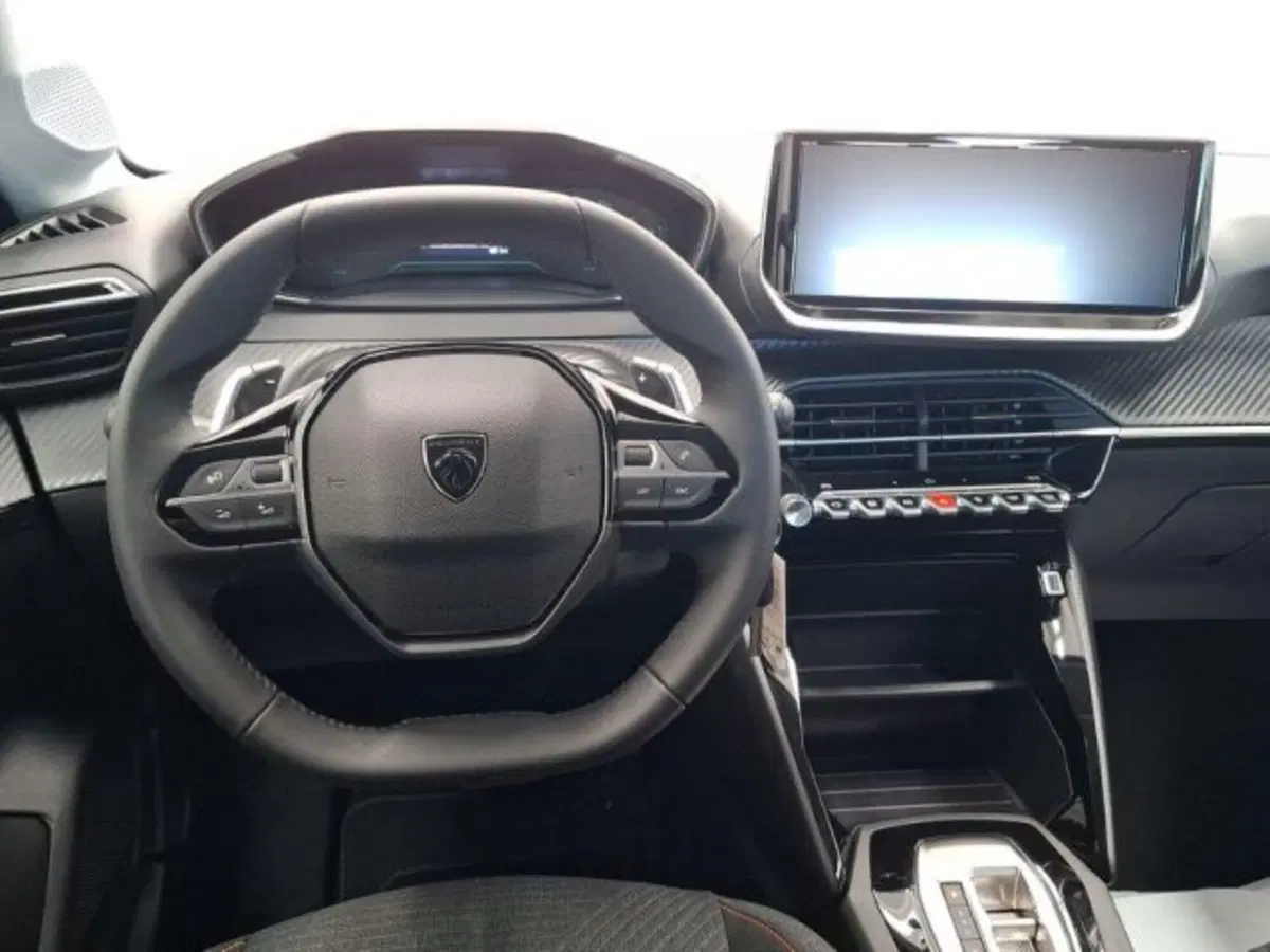 Peugeot 208 nuova a Ancona (10)