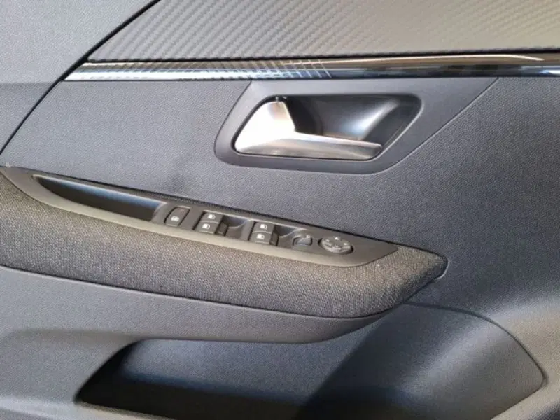 Peugeot 208 nuova a Ancona (13)