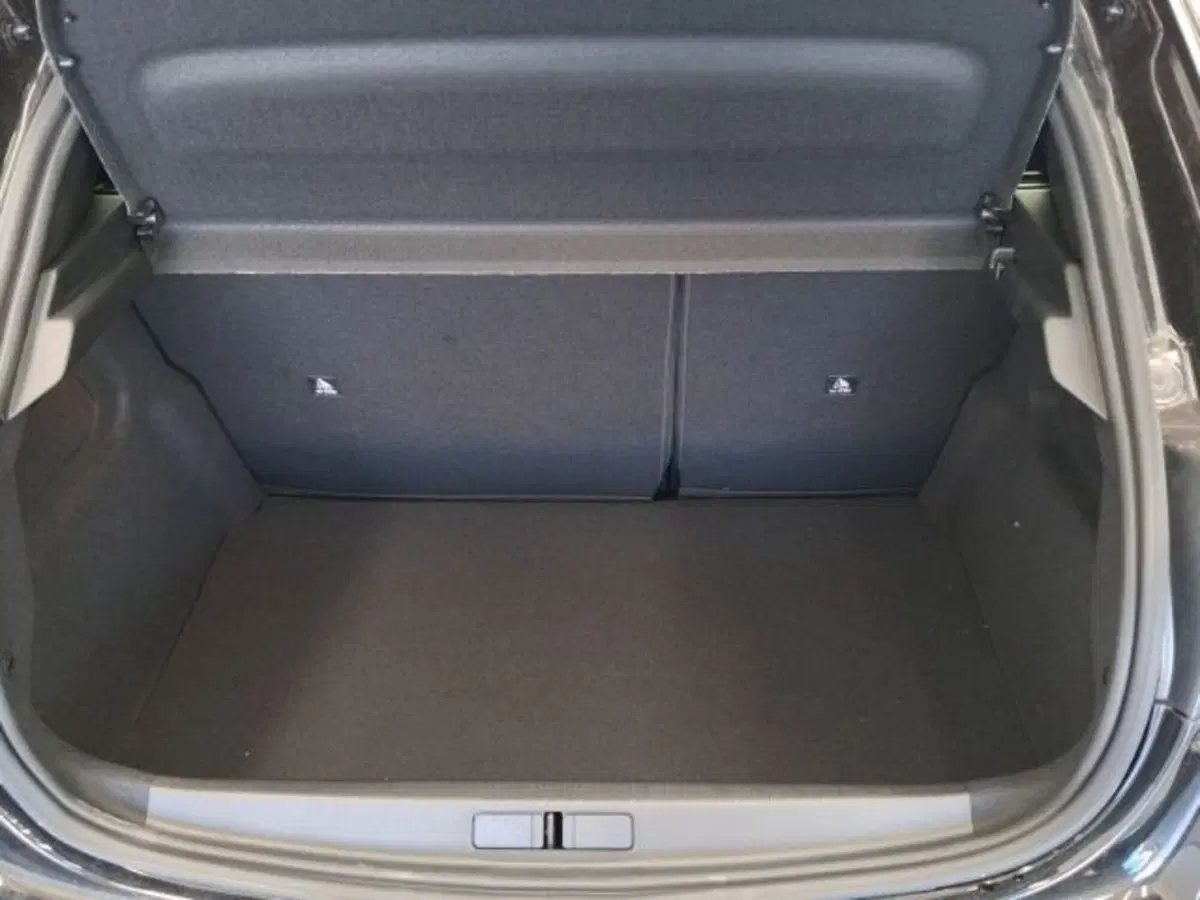 Peugeot 208 nuova a Ancona (7)