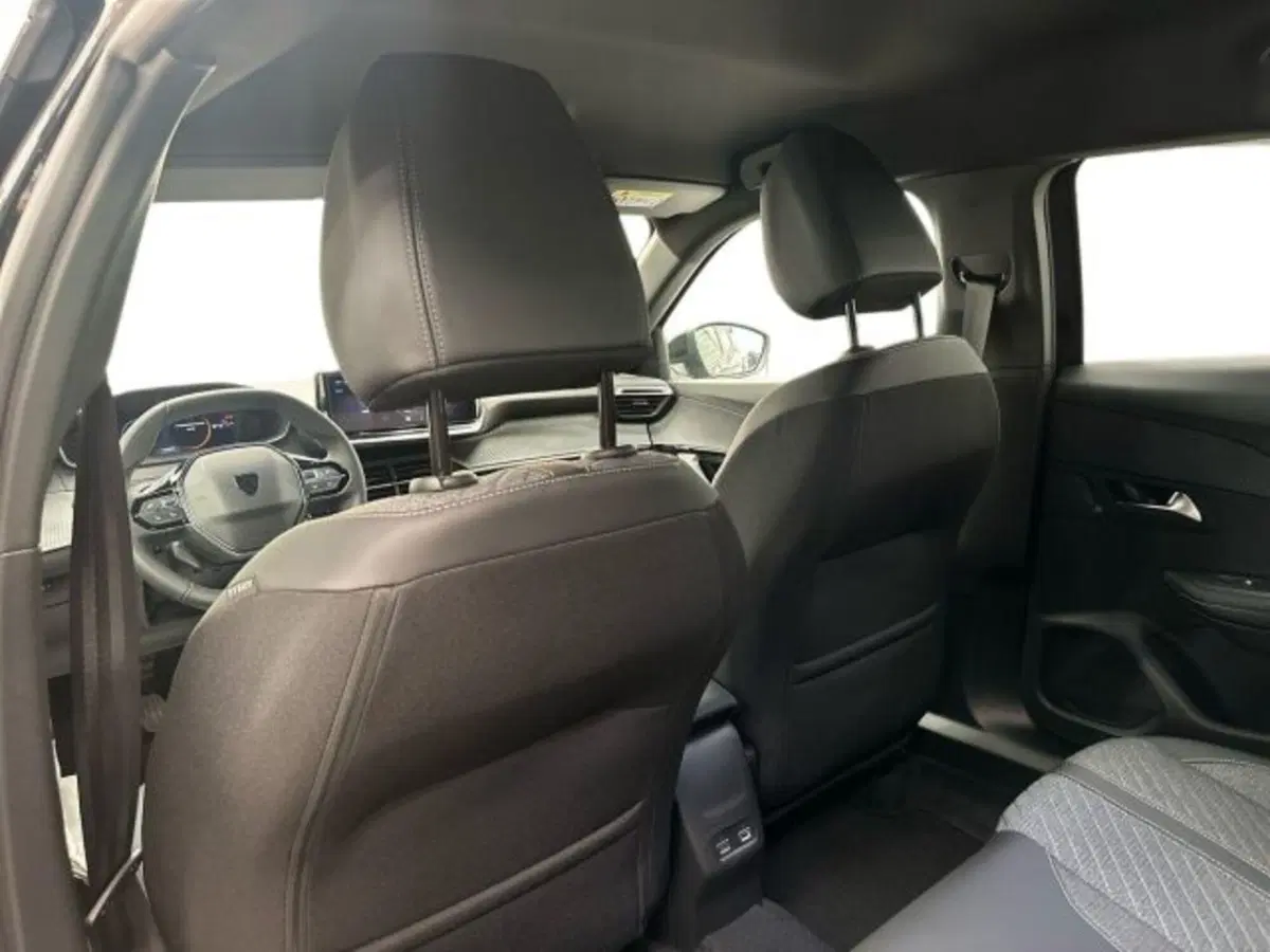 Peugeot 2008 nuova a Ancona (17)