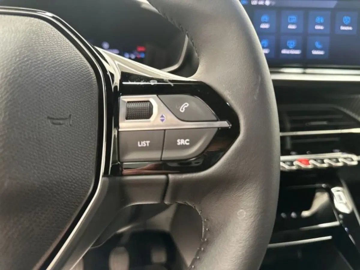 Peugeot 2008 nuova a Ancona (20)
