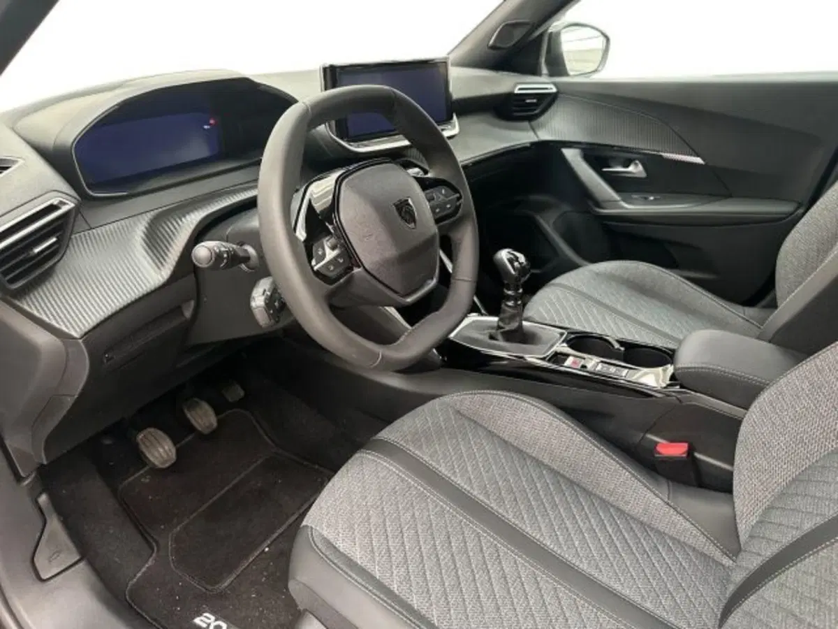 Peugeot 2008 nuova a Ancona (9)