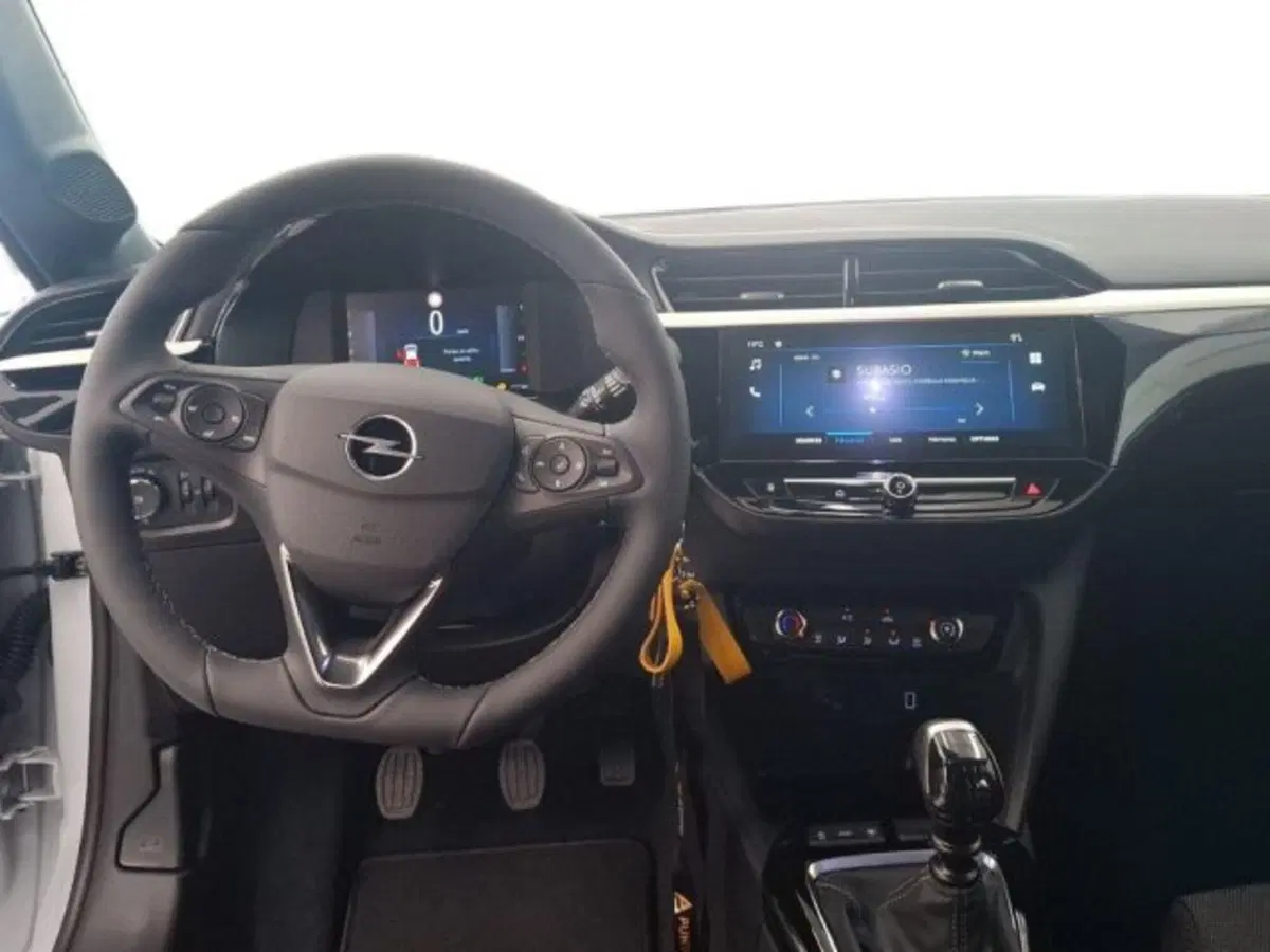 Opel Corsa nuova a Ancona (10)