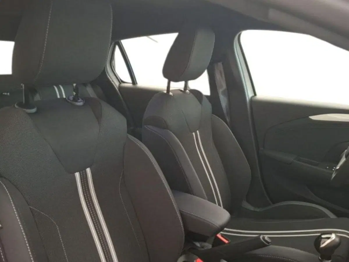 Opel Corsa nuova a Ancona (16)