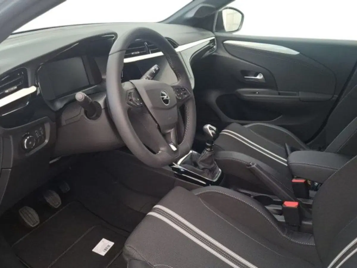 Opel Corsa nuova a Ancona (9)