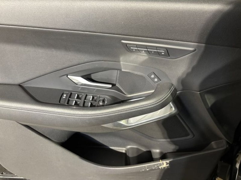 Jaguar E-Pace usata a Bologna (10)