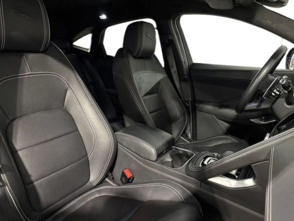 Jaguar E-Pace usata a Bologna (16)