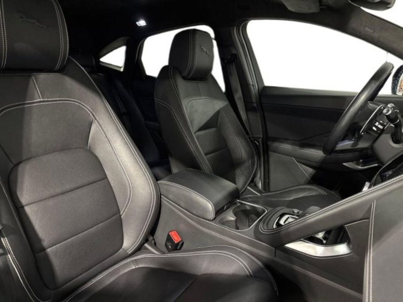 Jaguar E-Pace usata a Bologna (16)