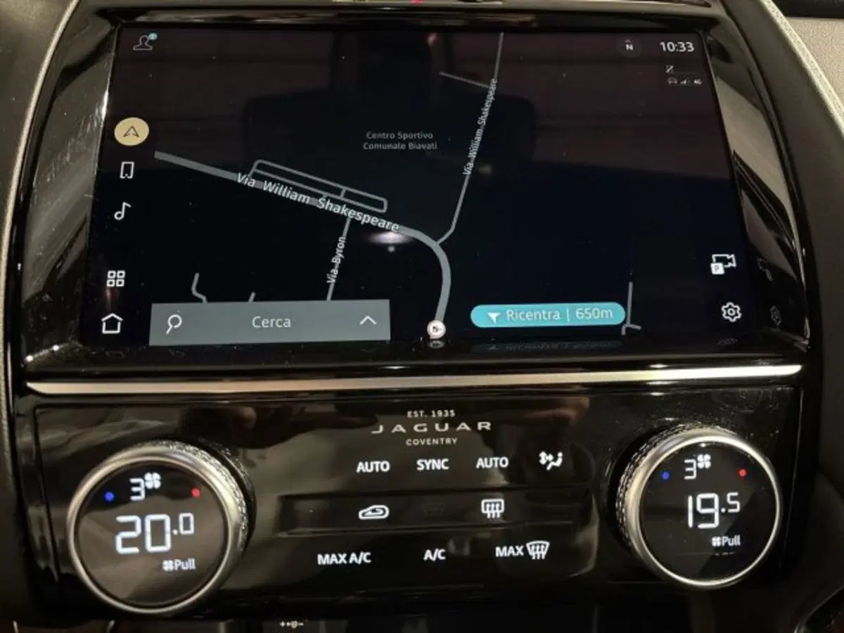 Jaguar E-Pace usata a Bologna (18)