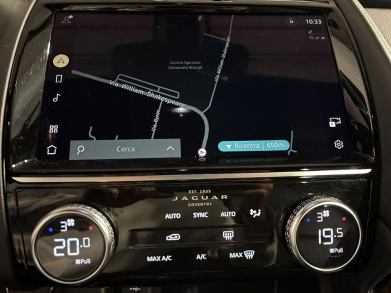 Jaguar E-Pace usata a Bologna (18)