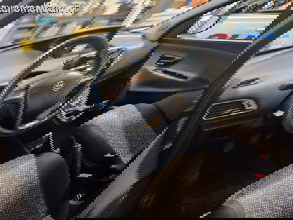 Lancia Ypsilon usata a Campobasso (2)