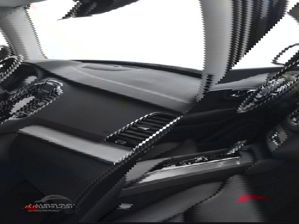 Volvo XC90 usata a Perugia (14)