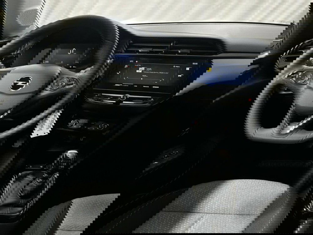 Opel Corsa nuova a Sondrio (13)