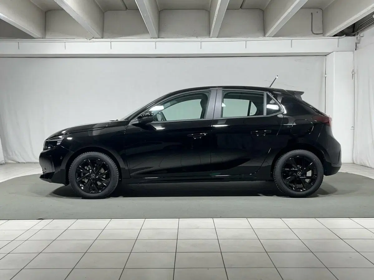 Opel Corsa nuova a Sondrio (2)