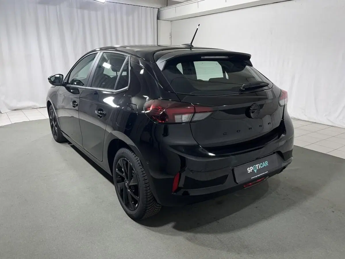 Opel Corsa nuova a Sondrio (3)