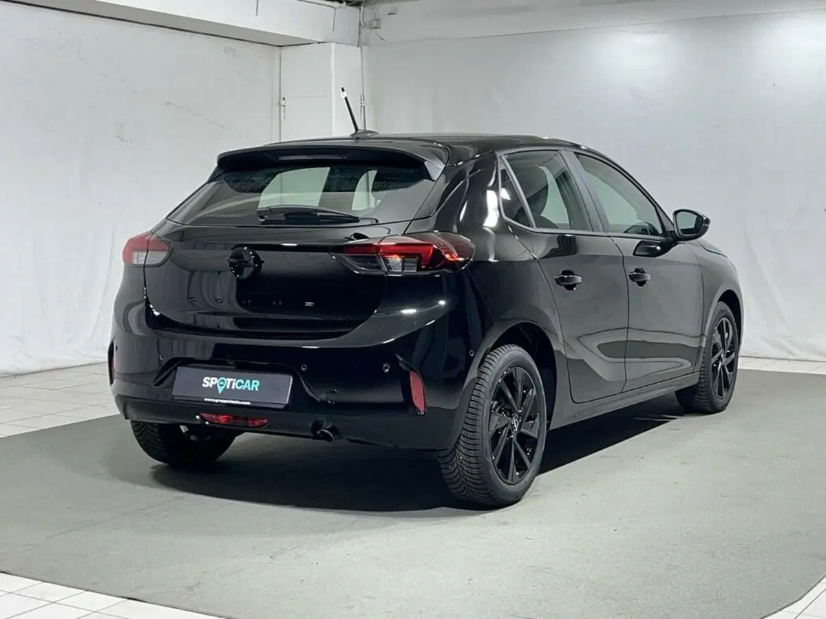 Opel Corsa nuova a Sondrio (5)