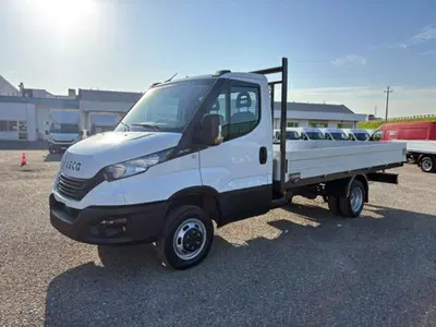 Iveco Daily Telaio 35C14 BTor 2.3 HPT PLM-RG Cabinato del 2023 usata a Castegnato