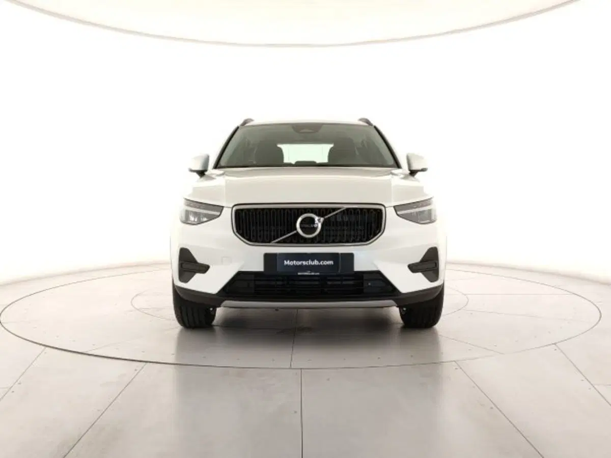 Volvo XC40 nuova a Modena (8)