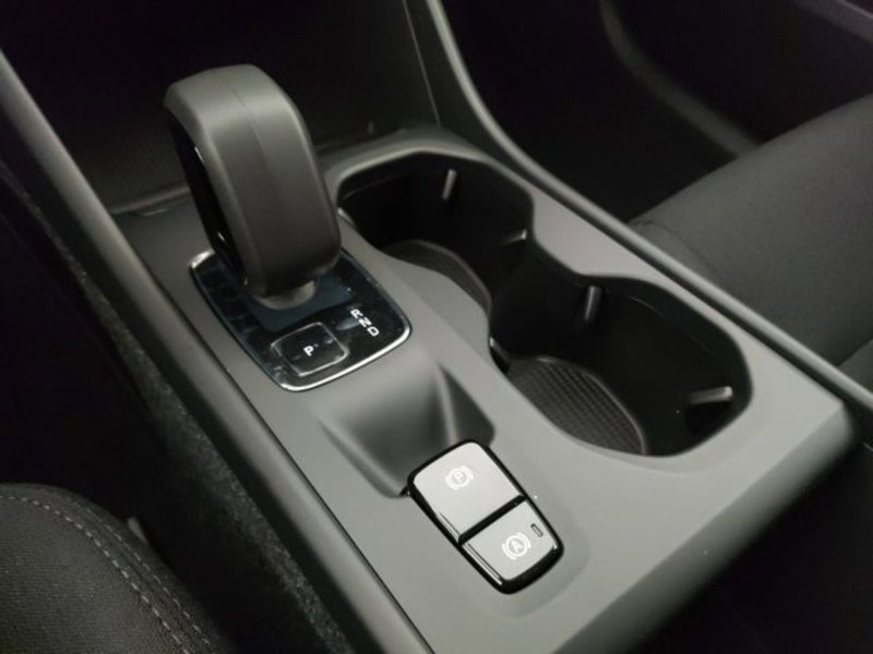 Volvo XC40 nuova a Modena (19)