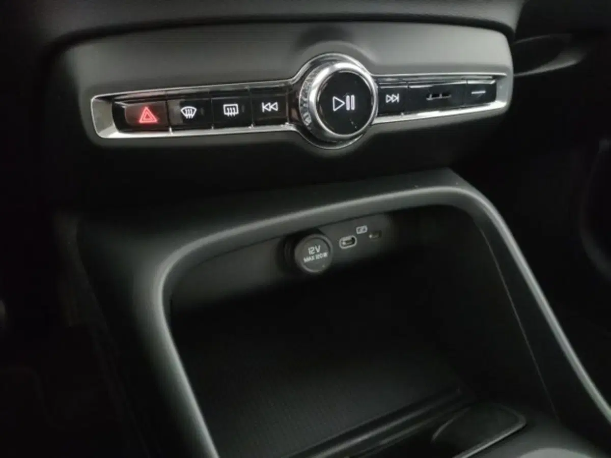 Volvo XC40 usata a Modena (18)