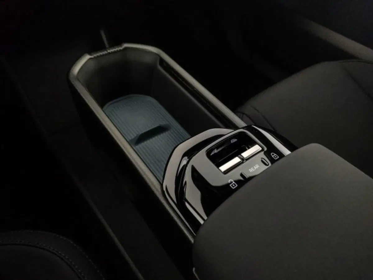 Volvo EX30 nuova a Modena (20)