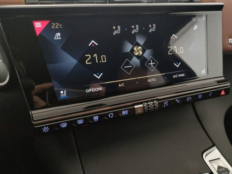 Ds DS 7 usata a Modena (18)